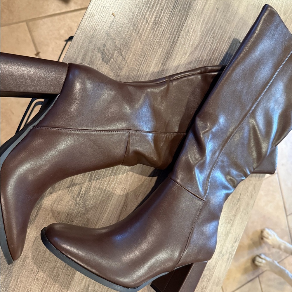Chic Brown Heeled Boots